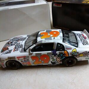 JEFF GREEN #29 TOM & JERRY 1997 MONTE CARLO 1:24 Scale Diecast 1/24 scale car